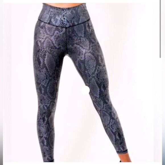 IVL Collective Hydralux Metallic Snakeskin Simple Leggings Size 6